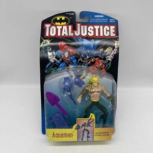 Kenner - DC Comics Total Justice - Aquaman Action Figure - Picture 1 of 8