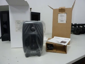 GENELEC 8010 AP - 6 COMPACT STUDIO MONITOR - Imagen 1 de 6
