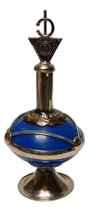 Contenedor de metal Kohl marroquí artesanal con peroné bereber decoración tribal étnica - Imagen 1 de 3