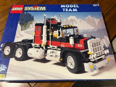 LEGO Model Team: Giant Truck (5571) - Image 1 of 3