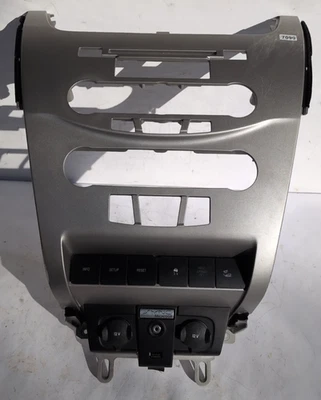 Borde de tablero central con bisel de radio para Ford Focus 2008 2009 2010 2011 8S43-5404302 Foto 1 de 4