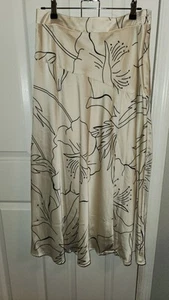 Banana Republic Black and Ivory Asymmetrical Floral Midi Skirt Womens 10 - Picture 1 of 7