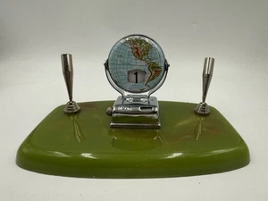 vintage perpetual flip desk calendar and pen holder with a globe design - Picture 1 of 12