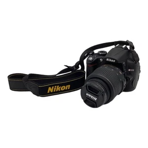 Nikon D5000 Digital SLR Camera - Picture 1 of 10