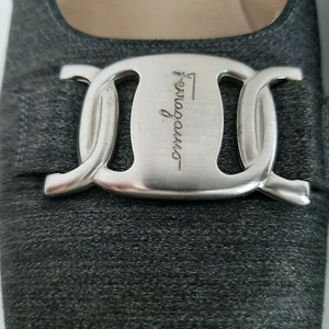 Zapatos de salón clásicos Salvatore Ferragamo tacones gruesos grises US 7,5 B EU 38 $695* - Imagen 1 de 12