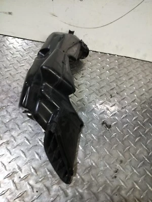 Suzuki GSXR 600 750 2008-2009 OEM LADO DERECHO CONDUCTO DE AIRE Foto 1 de 4