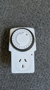 24 Hour Timer Programmable Mechanical Timer with Auto Switch On 24hrs Easy Set - Picture 1 of 1