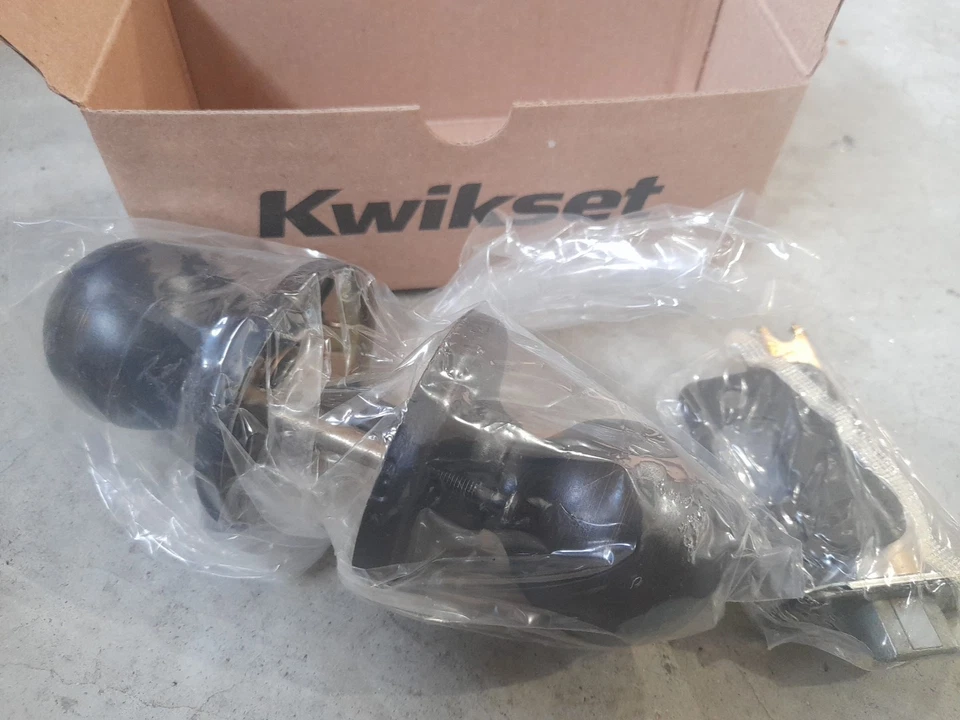 Kwikset 200p Bronze Security Series Polo Passage Door Knobset