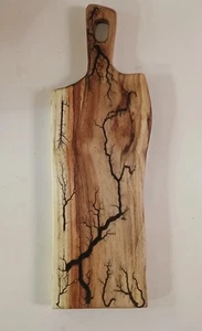 Kleines Wurstwarenbrett mit Lichtenberg Fractal Burns Käsebrett Display - Bild 1 von 7