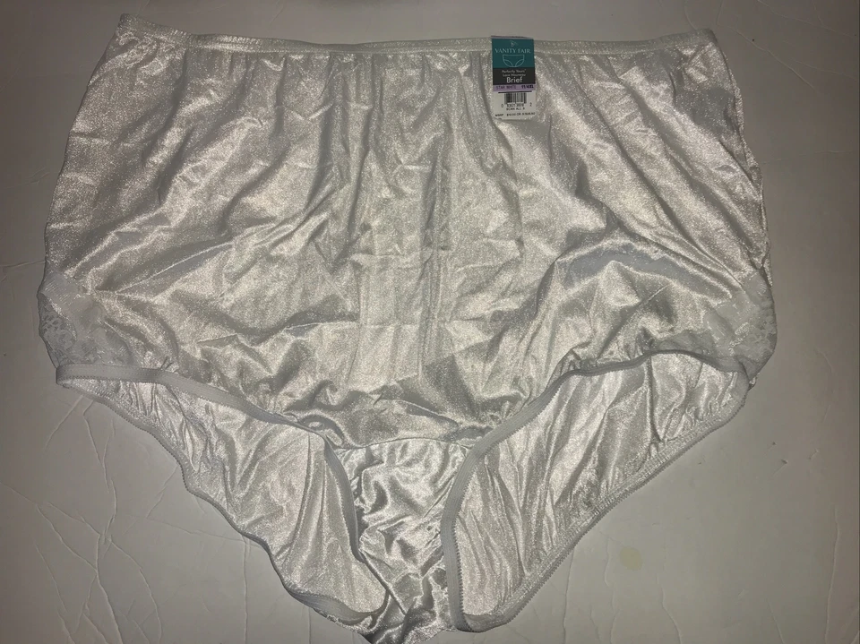 Vanity Fair Perfectly Yours Lace Brief 13001 White Size 11 or 4xl