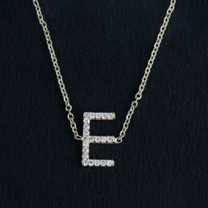 Collar alfabeto inicial de diamantes de 0,06 quilates de oro de 14 quilates creado en laboratorio de la A a la Z - Imagen 1 de 7