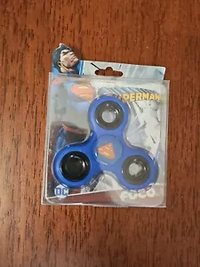 DC Comics Superman Fidget Spinner Azul/Rojo/Amarillo FOCO - Nuevo - Imagen 1 de 3