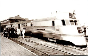 Zephyr Burlington Route Reprint Postcard Railway Train Engine Railroad - Picture 1 of 2