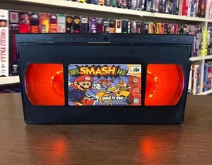 Super Smash Bros. (N64) VHS Lampe + Fernbedienung - Bild 1 von 2