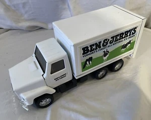 MIB HTF RARE PROMO 1:28 BEN & JERRY ICE CREAM DELIVERY TRUCK WHITE FORD METAL - Picture 1 of 9