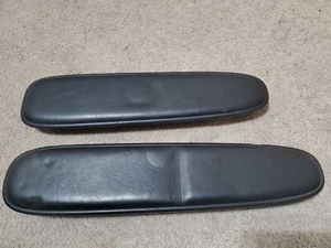 Armrest Pads W Rails Permobil F3 C300 Wheelchair Left Right 318788 320949 Black - Picture 1 of 12