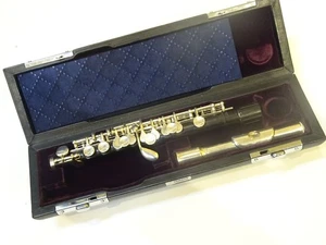 Yamaha Piccolo YPC-82 Silver Headjoint Grenadilla Wood E-Mechanism Included - Picture 1 of 10