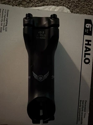 Salsa Guide Aluminum Threadless 1 1/8 Stem 90mm 7 Degree 31.8 9-10N.m E:90mm - Image 1 of 4