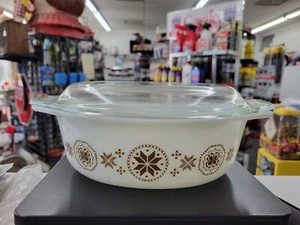 Vintage Pyrex #043 Town And Country Casserole Dish With Lid - Picture 1 of 9