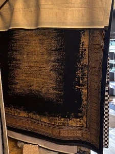 rugs - Picture 1 of 3