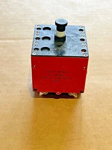 Interruptor Circuito Sensata Klixon 6752-330-30 - 30 Amp NUEVO - Imagen 1 de 8