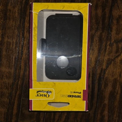 Capa telefone Otter Box preta iPhone 4S Defender Series 2011 com clipe para cinto - Imagem 1 de 4