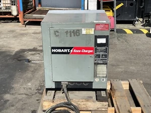 Hobart 24 Volt, 94 Amp, 381/450 AH Forklift Battery Charger 450B1-12 - Picture 1 of 11
