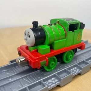 Thomas the Tank Engine Take and Play Engine the No6 Engine PERCY Take N Play - Imagen 1 de 9