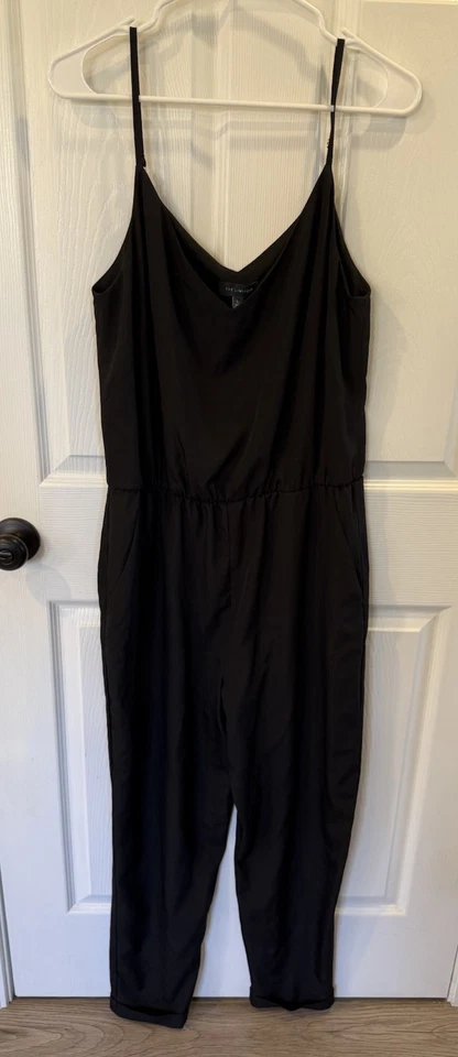 Mono negro The Limited para mujer talla grande cremallera trasera cuello en V liso de una pieza Foto 1 de 4