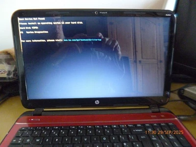 Laptops x 3 working. Selling as spare/repair/parts(Ref:4) - Image 1 of 4