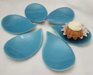 6 MCM Style TEAL Crate & Barrel COMMA Tear Drop Shape DESSERT PIE Plates - Picture 1 of 8