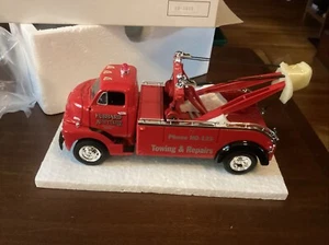 First Gear 1952 GMC Heavy Duty Wrecker 1/34 Scale - Picture 1 of 6