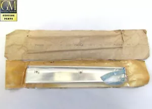 NOS 1967 Chevy Camaro RS Rally Sport Front Fender Rocker Molding GM 3912087 2088 - Bild 1 von 9