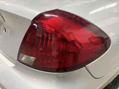 Conjunto de luz trasera derecha usado se adapta a: Ford Taurus SDN 2002 cuarto montado derecho Foto 1 de 4