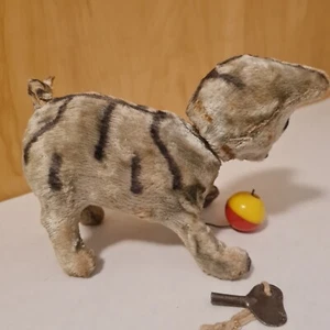 Sehr alte Katze mit Mechanik zum Aufziehen, Seidenplüsch - Bild 1 von 15