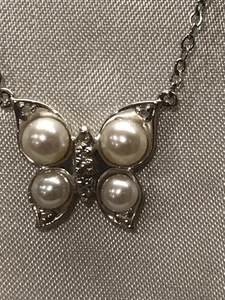 COLLAR MARIPOSA ORO BLANCO 14K PERLA/DIAMANTES ALWAND VAHAN  - Imagen 1 de 20