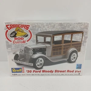 Revell '30 Ford Woody Street Rod Goodguys scala 1:24 - livello abilità 2 85-2064 - Foto 1 di 8