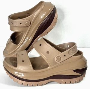 Sandalias gruesas clásicas Crocs Mega Crush con plataforma de café tostado - talla W9/M7 - Imagen 1 de 11