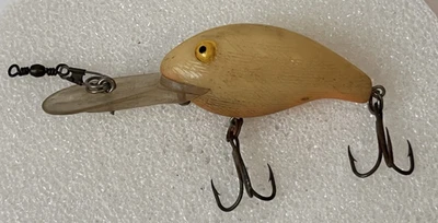 Rebel Deep Wee R  Vintage Crankbait Fishing Lure 1/2oz - Bone Orange Belly - Image 1 of 4