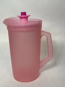 Jarra rosa vintage Tupperware Toys con tapa pequeña miniatura 1399-14 - Imagen 1 de 8
