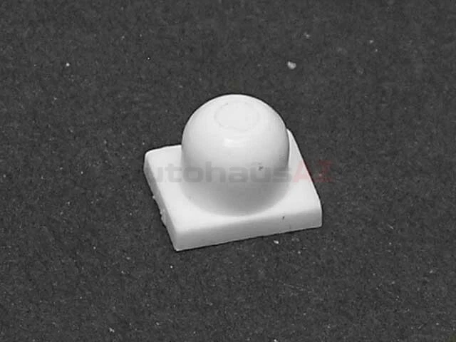 RETENEDOR MOLDURA PUERTA MERCEDES ORIGINAL 0009870915 MERCEDES-BENZ 280SL 230SL Foto 1 de 1