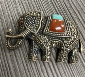 Vintage Elefant Koralle Türkis Silber Figur Anhänger Pin 14g Rüssel oben - Bild 1 von 3