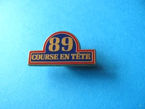 Renault 89 Course En Tete Pin badge, Enamel. Good Condition. Logo on back. - Picture 1 of 2