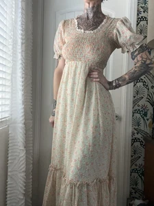 Vtg 70s Candi Jones California Ditsy Floral Prairie Maxi Dress Smocked Boho XS/S - Picture 1 of 13