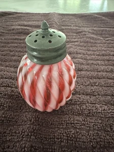 Vintage opalisierender Wirbelstreuer mit Art Deco Deckel - Bild 1 von 7