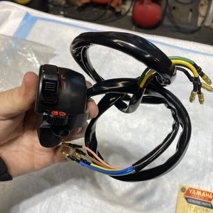 Nuevo de Lote Antiguo Yamaha OEM TX750 1973-74 Nuevo Interruptor de Mango Izquierdo 341-83973-01-00 #Bin J - Imagen 1 de 3