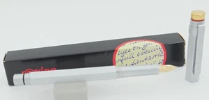 Pluma Estilográfica Rotring Newton Plata y Oro - 18kt Plumín Mediano - Nueva en Caja - 1999 - Imagen 1 de 9