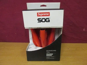 Supreme SOG Strumento di trincia pala pieghevole FW17 **Nuovo** - Foto 1 di 3