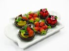 Dollhouse Miniatures Essen Obst Torte auf Keramik weißes Tablett Kuchen Dessert 14037