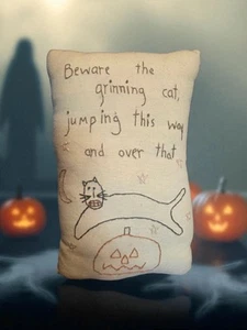 Handmade Primitive Halloween Style Pillow Needlework Black Cat Jack O Lantern - Picture 1 of 6